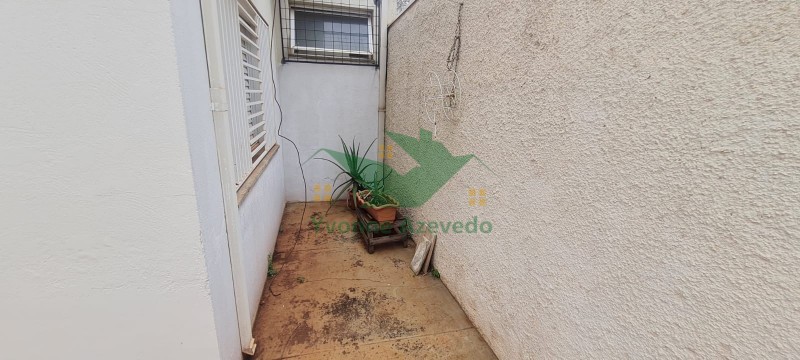 Casa à venda e aluguel com 3 quartos, 280m² - Foto 9