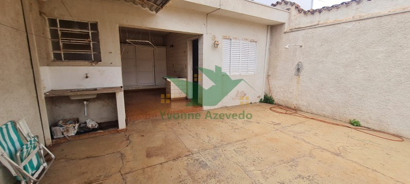 Casa à venda e aluguel com 3 quartos, 280m² - Foto 10