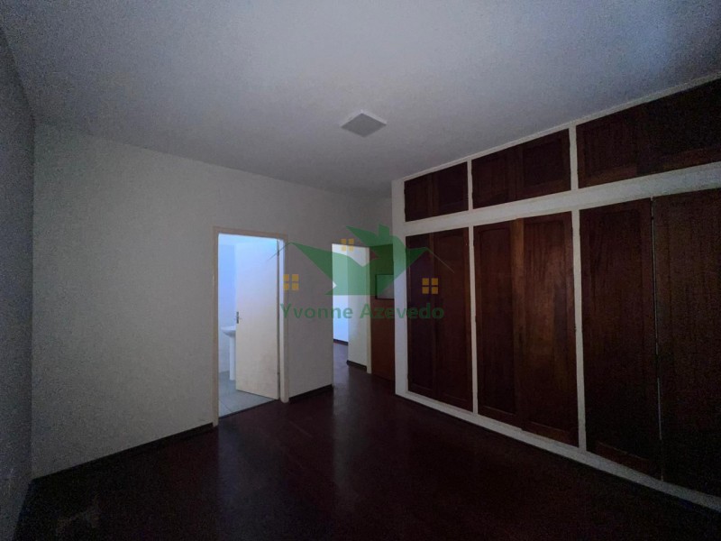 Prédio Inteiro para alugar com 7 quartos, 176m² - Foto 4