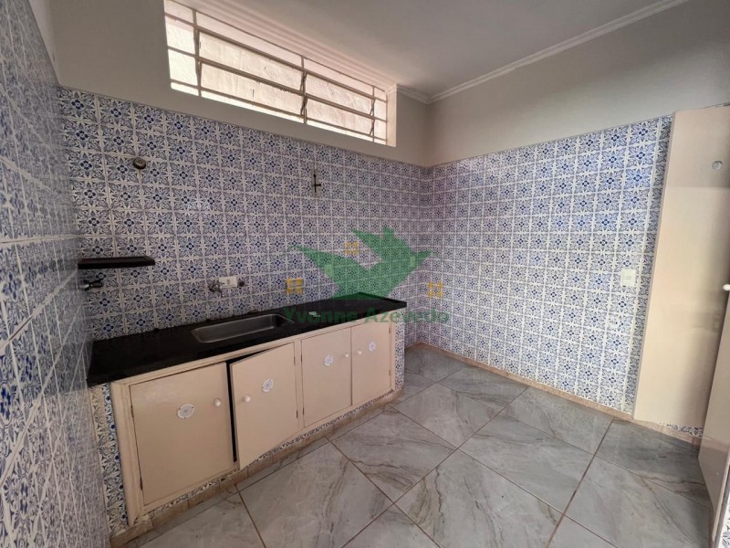 Prédio Inteiro para alugar com 7 quartos, 176m² - Foto 7