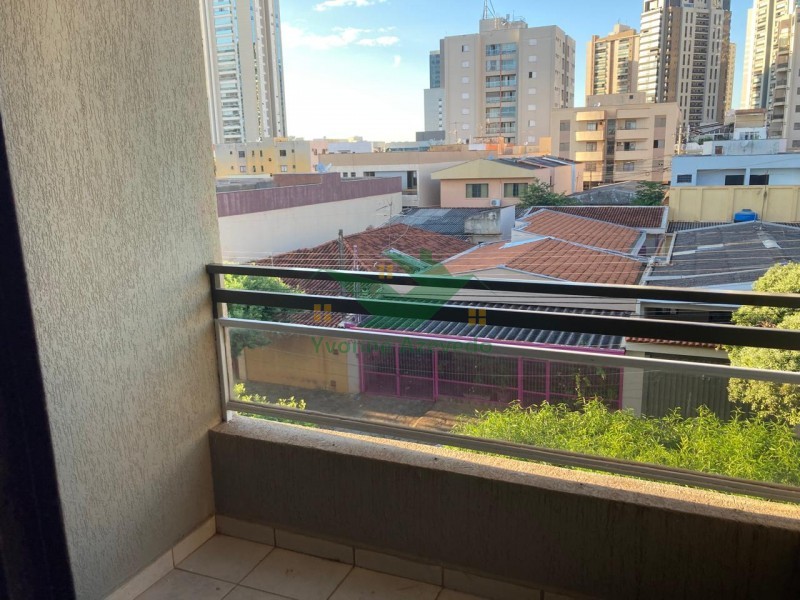 Apartamento para alugar com 3 quartos, 117m² - Foto 14
